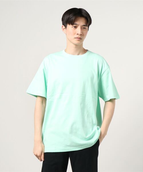 United Athle(ユナイテッドアスレ)の「United Athle/ユナイテッドアスレ 5.6オンス ハイクオリティー Tシャツ(Tシャツ/カットソー・メンズ・ブラック/ベージュ/グレー/オフホワイト/グリーン系その他/オレンジ系その他・MEDIUM/LARGE/X-LARGE/SMALL)」の18枚目の写真