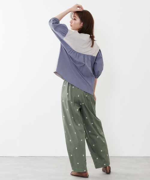 POU DOU DOU（プードゥドゥ）の「デイジー刺繍タックパンツ（その他パンツ・レディース・ベージュ/ネイビー/カーキ・3）」の21枚目の写真