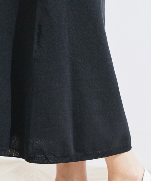 ROPE'（ロペ）の「ハイゲージホールガーメントワンピース（ワンピース・レディース・ブラック/ダークブラウン/マスタード・38）」の4枚目の写真