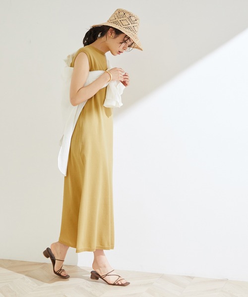 ROPE'（ロペ）の「ハイゲージホールガーメントワンピース（ワンピース・レディース・ブラック/ダークブラウン/マスタード・38）」の6枚目の写真