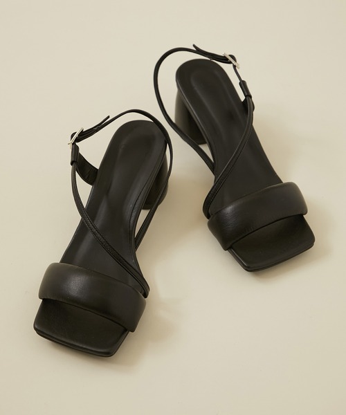 city(シティ)の「【CITY】パデットストラップサンダル(サンダル・レディース・ホワイト/ブラック・1/2)」の2枚目の写真