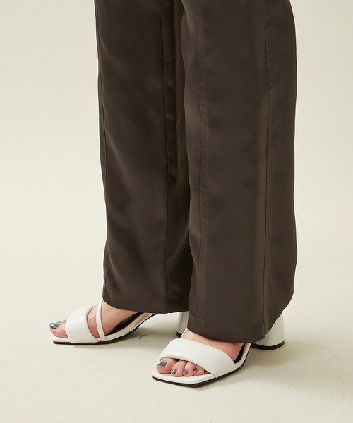 city(シティ)の「【CITY】パデットストラップサンダル(サンダル・レディース・ホワイト/ブラック・1/2)」の6枚目の写真