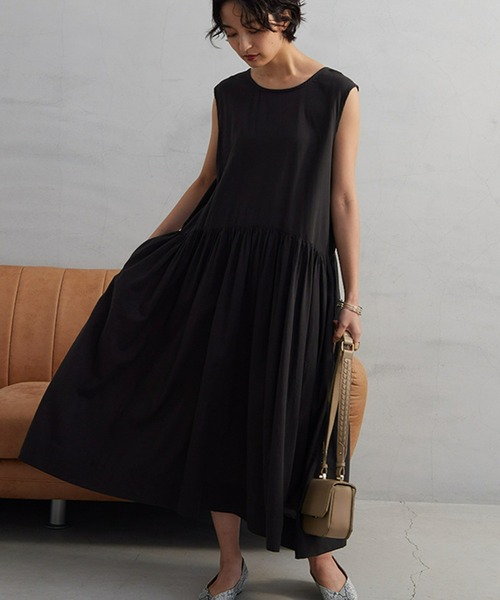 OMNES（オムネス）の「綿サテンガーゼ 後ヨークギャザーワンピース（ワンピース・レディース・オフホワイト/グレー系その他/サーモンピンク/チャコール・FREE）」の3枚目の写真