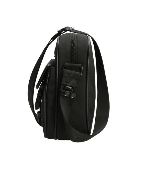 Guess（ゲス）の「MASSA Top Zip Crossbody Flat（ショルダーバッグ・メンズ・ブラック/グレー・ONE SIZE）」の10枚目の写真