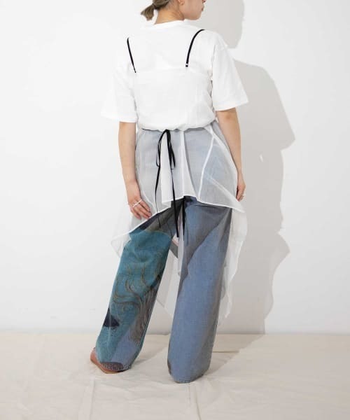 MAISON EUREKA(メゾンエウレカ)の「MAISON EUREKA FLOCKY ME LOGO T-SHIRTS(Tシャツ/カットソー・レディース・ホワイト/グレー・MEDIUM)」の5枚目の写真