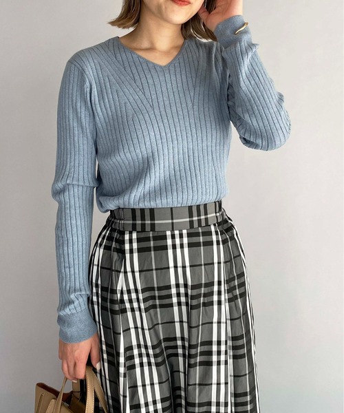 PICCIN（ピッチン）の「太リブVネックニット（ニット/セーター・レディース・ベージュ/パープル/オフホワイト/ブルー/ブルーグレー・M）」の12枚目の写真