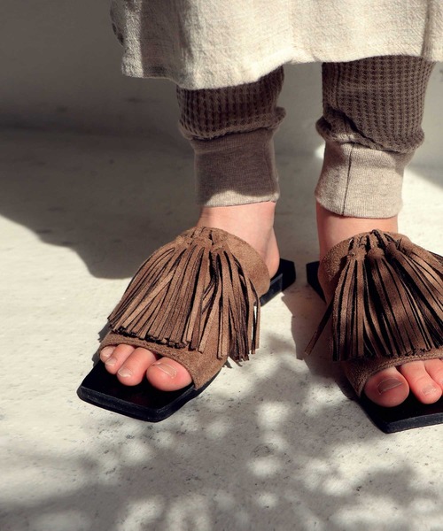 antiqua（アンティカ）の「ボリュームタッセルサンダル（サンダル・キッズ・アッシュブラウン・200/180/170/210/190）」の12枚目の写真