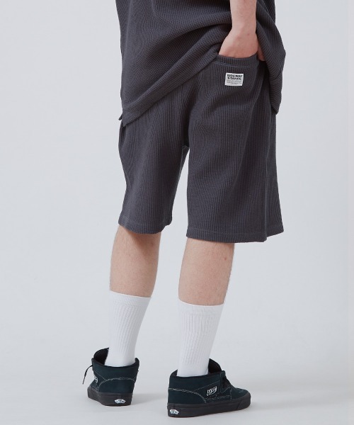 SIDEWAY STANCE（サイドウェイスタンス）の「【SIDEWAY STANCE】ワッフル ショートパンツ セットアップ対応（その他パンツ・メンズ・オフホワイト/ベージュ/ブラック・LARGE/X-LARGE/MEDIUM）」の17枚目の写真