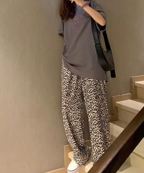 KOR（ケーオーアール）の「アニマル レオパード柄 豹柄 ストレートワイドパンツ（その他パンツ・レディース・レオパード・M/L/XL/2XL/3XL/4XL/5XL）」の15枚目の写真