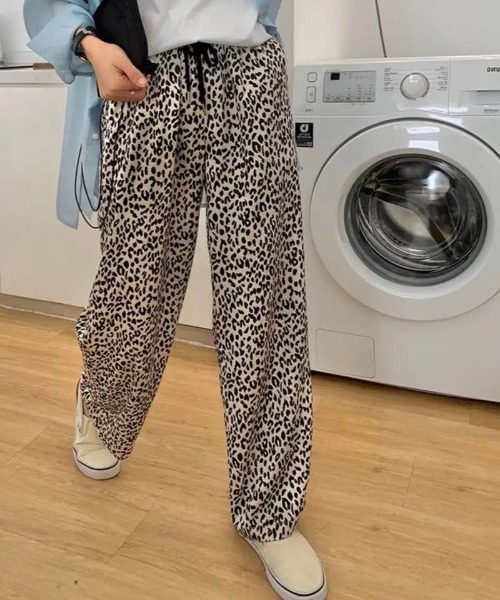 KOR（ケーオーアール）の「アニマル レオパード柄 豹柄 ストレートワイドパンツ（その他パンツ・レディース・レオパード・M/L/XL/2XL/3XL/4XL/5XL）」の11枚目の写真