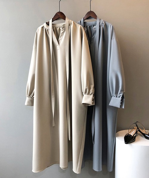 Bifrost(ビフレスト)の「サテンライクシャツワンピース(シャツワンピース・レディース・ベージュ/ブルー・M/L)」の7枚目の写真