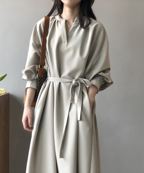 Bifrost(ビフレスト)の「サテンライクシャツワンピース(シャツワンピース・レディース・ベージュ/ブルー・M/L)」の18枚目の写真