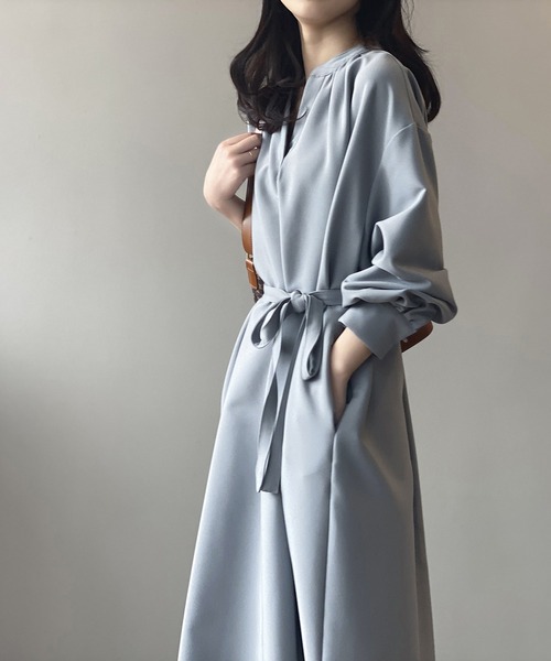 Bifrost(ビフレスト)の「サテンライクシャツワンピース(シャツワンピース・レディース・ベージュ/ブルー・M/L)」の21枚目の写真