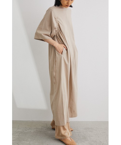 STYLEMIXER（スタイルミキサー）の「アームギャザーワンピース（ワンピース・レディース・ブラック/ベージュ/レッド・SMALL/MEDIUM）」の4枚目の写真