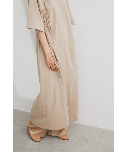 STYLEMIXER（スタイルミキサー）の「アームギャザーワンピース（ワンピース・レディース・ブラック/ベージュ/レッド・SMALL/MEDIUM）」の7枚目の写真