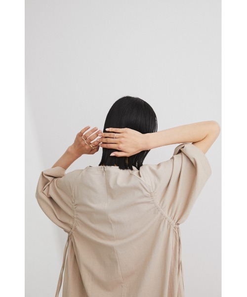 STYLEMIXER（スタイルミキサー）の「アームギャザーワンピース（ワンピース・レディース・ブラック/ベージュ/レッド・SMALL/MEDIUM）」の10枚目の写真