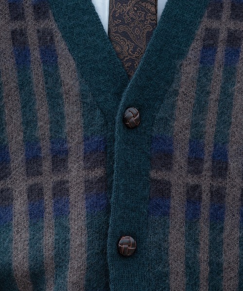 Perushu（ペルーシュ）の「レトロチェックカーディガン（カーディガン/ボレロ・メンズ・イエロー/グリーン/ダークブルー・MEDIUM/LARGE）」の5枚目の写真