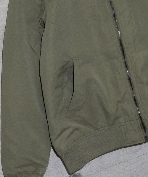 JOHN'S CLOSET(ジョンズクローゼット)の「【i】ポリピーチMA-1(MA-1・メンズ・カーキ/サックスブルー/グレイッシュベージュ/ミント/ブラック/ピンク・X-LARGE/LARGE/MEDIUM)」の7枚目の写真