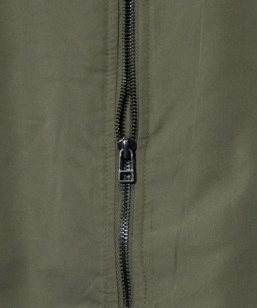 JOHN'S CLOSET(ジョンズクローゼット)の「【i】ポリピーチMA-1(MA-1・メンズ・カーキ/サックスブルー/グレイッシュベージュ/ミント/ブラック/ピンク・X-LARGE/LARGE/MEDIUM)」の10枚目の写真