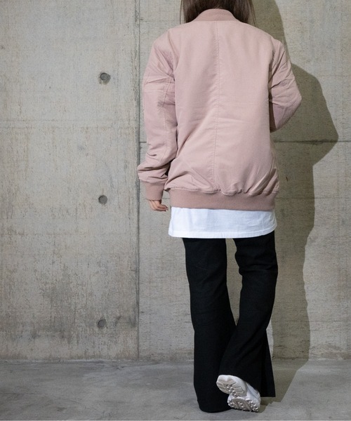 JOHN'S CLOSET(ジョンズクローゼット)の「【i】ポリピーチMA-1(MA-1・メンズ・カーキ/サックスブルー/グレイッシュベージュ/ミント/ブラック/ピンク・X-LARGE/LARGE/MEDIUM)」の20枚目の写真
