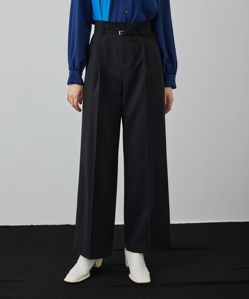 UNITED TOKYO(ユナイテッドトウキョウ)の「ワンタックセミワイドパンツ(スラックス・レディース・ブラック/ブラウン/アイボリー/ブルー・1/2/3)」の2枚目の写真