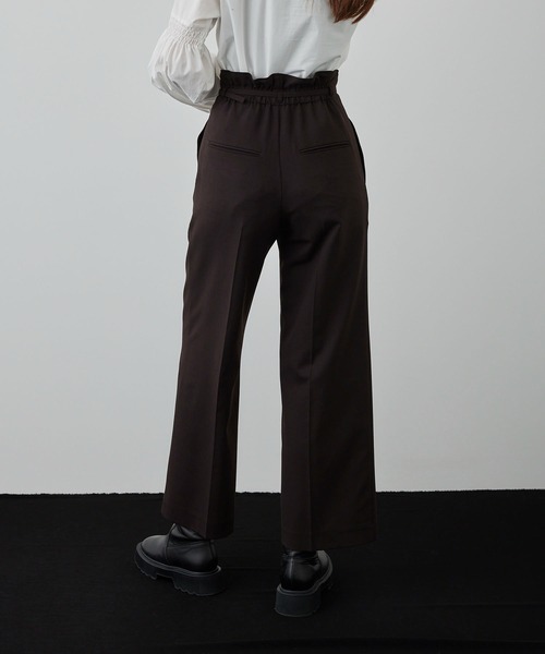 UNITED TOKYO(ユナイテッドトウキョウ)の「ワンタックセミワイドパンツ(スラックス・レディース・ブラック/ブラウン/アイボリー/ブルー・1/2/3)」の7枚目の写真