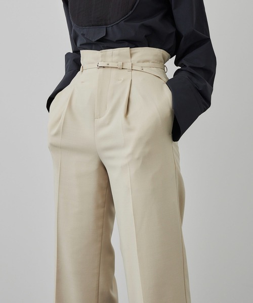 UNITED TOKYO(ユナイテッドトウキョウ)の「ワンタックセミワイドパンツ(スラックス・レディース・ブラック/ブラウン/アイボリー/ブルー・1/2/3)」の8枚目の写真