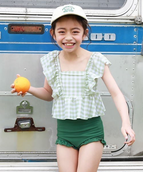 devirock(デビロック)の「UVカット えらべるデザイン ボリュームフリル セパレート水着(水着・キッズ・ブラック/ベージュ/ブルーグレー/グリーン系その他/パープル系その他/イエロー系その他/ピンク系その他/パープル系4/ブルー/パープル系/ピンク・110cm/100cm/120cm/130cm)」の5枚目の写真