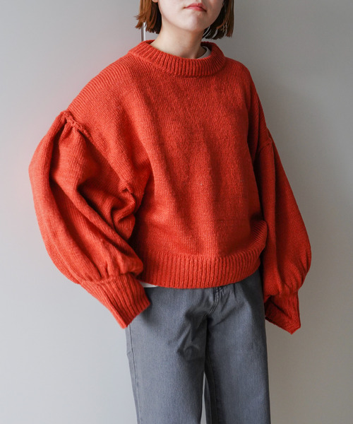 VENCEEXCHANGE（ヴァンスエクスチェンジ）の「【WEB限定】ボリュームドルマンスリーブクルーネックニット（ニット/セーター・レディース・レッド/オフホワイト/ブルー/グリーン・FREE）」の4枚目の写真
