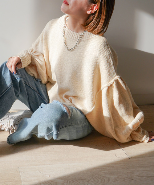 VENCEEXCHANGE（ヴァンスエクスチェンジ）の「【WEB限定】ボリュームドルマンスリーブクルーネックニット（ニット/セーター・レディース・レッド/オフホワイト/ブルー/グリーン・FREE）」の2枚目の写真