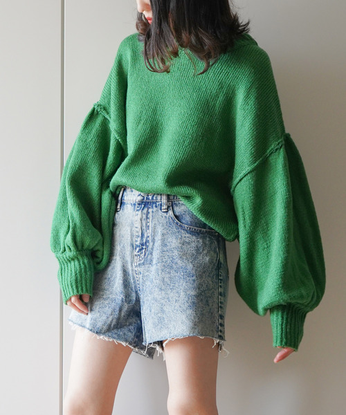 VENCEEXCHANGE（ヴァンスエクスチェンジ）の「【WEB限定】ボリュームドルマンスリーブクルーネックニット（ニット/セーター・レディース・レッド/オフホワイト/ブルー/グリーン・FREE）」の14枚目の写真