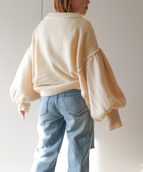 VENCEEXCHANGE（ヴァンスエクスチェンジ）の「【WEB限定】ボリュームドルマンスリーブクルーネックニット（ニット/セーター・レディース・レッド/オフホワイト/ブルー/グリーン・FREE）」の17枚目の写真