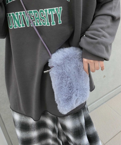 CORNERS（コーナーズ）の「ファーミニショルダーバッグ（ショルダーバッグ・レディース・ブラック/オレンジ/グリーン/アイボリー/モカ/ラベンダー・FREE）」の10枚目の写真