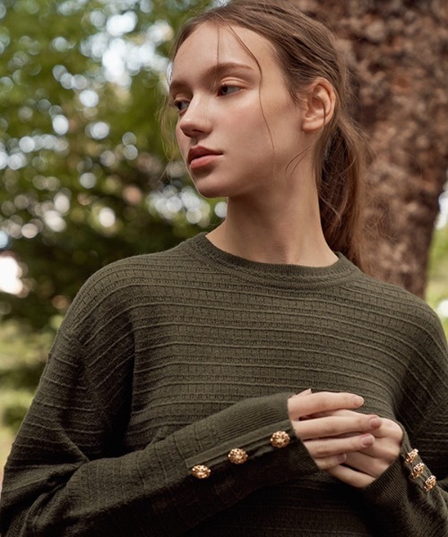 deBURN（デバーン）の「【deBURN 】ゴールドボタン ラウンドニット / gold button round_KN（ニット/セーター・レディース・ライトグレー/カーキ/ブラウン/ブラック/ライトベージュ・FREE）」の10枚目の写真