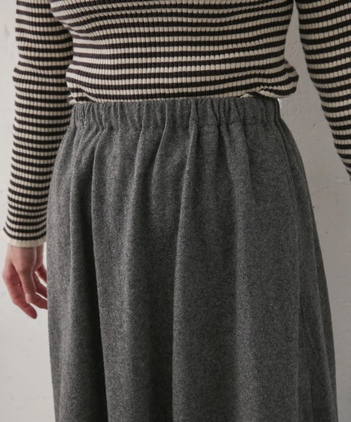 URBAN RESEARCH DOORS（アーバンリサーチドアーズ）の「ウール混カットソースカート（スカート・レディース・ベージュ/グレー/グリーン・ONE）」の18枚目の写真