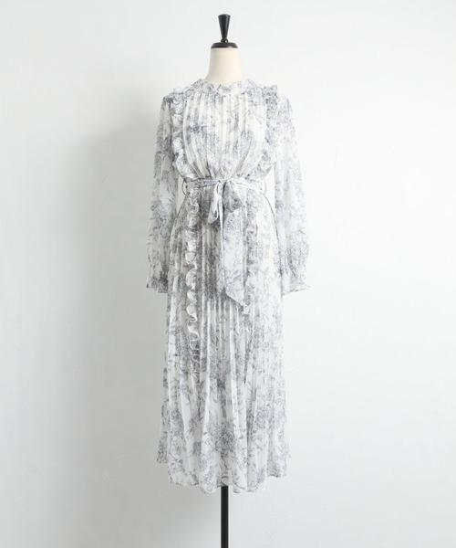 tocco closet（トッコ　クローゼット）の「【ZOZO限定】りぼん付きフリル装飾トワルドジュイプリントプリーツワンピース（ワンピース・レディース・ネイビー/レッド/ベージュ/ライトブルー・M）」の12枚目の写真