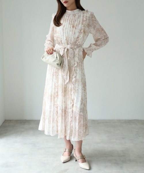 tocco closet（トッコ　クローゼット）の「【ZOZO限定】りぼん付きフリル装飾トワルドジュイプリントプリーツワンピース（ワンピース・レディース・ネイビー/レッド/ベージュ/ライトブルー・M）」の19枚目の写真