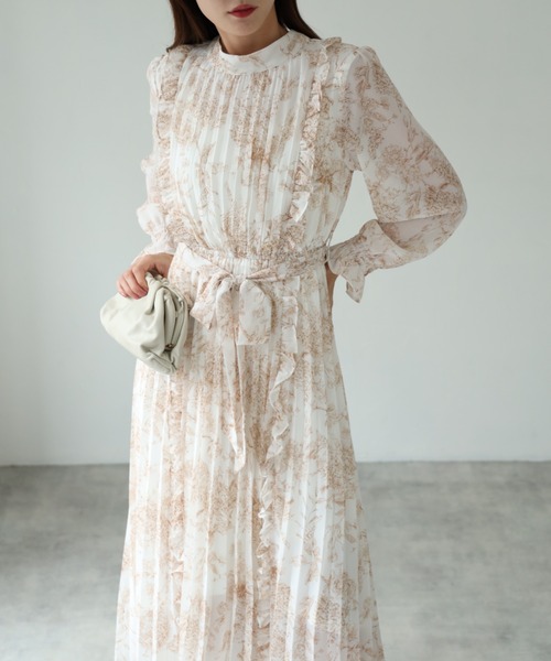 tocco closet（トッコ　クローゼット）の「【ZOZO限定】りぼん付きフリル装飾トワルドジュイプリントプリーツワンピース（ワンピース・レディース・ネイビー/レッド/ベージュ/ライトブルー・M）」の16枚目の写真