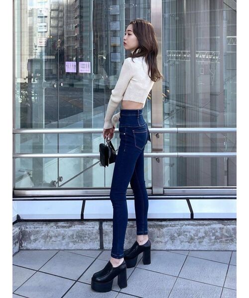 EMODA（エモダ）の「ハイネッククロップニット（ニット/セーター・レディース・ブラック/ブルー/グリーン/アイボリー/グレー・FREE）」の22枚目の写真