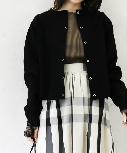 Per sist ence（パーシエンス）の「Per sist ence/パーシエンス　２WAYポリ12G総針 クロップドカーディガン（カーディガン/ボレロ・レディース・ブラック/イエロー/ブルー/グリーン/アイボリー/パープル・FREE）」の3枚目の写真