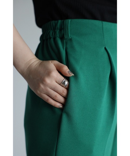 Bonjour Sagan(ボンジュールサガン)の「バックゴムセンタープレスパンツ(スラックス・レディース・ブラック/ベージュ/ブルー/グリーン・M/L)」の11枚目の写真