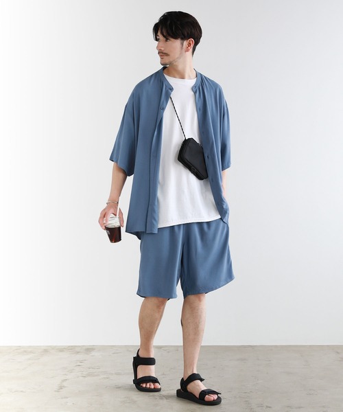 LIL VENDARS（リルヴェンダース）の「【巾着付き3点セット】レーヨン半袖バンドカラーシャツ＆ショートパンツ ショーツ セットアップ（シャツ/ブラウス・メンズ・チャコールグレー/ライトグレー/ブラック/ネイビー/カーキ/ブルー/アッシュ/ブラック系/グレー系/ブラウン系/サックスブルー系/ストライプ/アイボリー/ブラック系1・M/L/XL）」の18枚目の写真