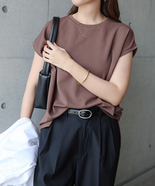andme(アンドミー)の「きれいめ梨地ポンチフレンチスリーブトップス(Tシャツ/カットソー・レディース・ブラック/ブラウン/カーキ/グレイッシュベージュ/ピンクベージュ/ピンク系その他/ライトベージュ/ネイビー・M)」の1枚目の写真