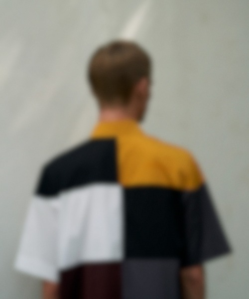 Omar Afridi（オマールアフリディ）の「COLOURIST SHIRT（Tシャツ/カットソー・メンズ・マルチ/レッド系その他・46/48）」の8枚目の写真