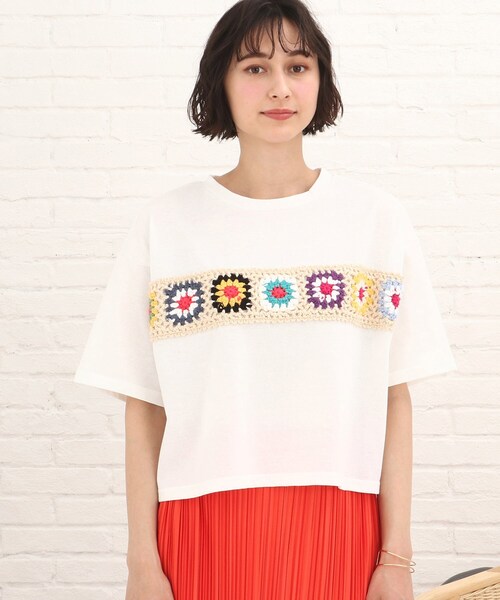 Cutie Blonde(キューティーブロンド)の「◆クロシェモチーフTシャツ(Tシャツ/カットソー・レディース・オレンジ/ブラック/オリーブ/オフホワイト・00)」の5枚目の写真