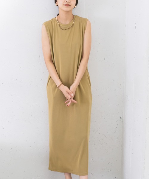 KBF（ケイビーエフ）の「ノースリーブカットワンピース（ワンピース・レディース・チャコールグレー/ブラウン/ブルー/マスタード・ONE）」の4枚目の写真