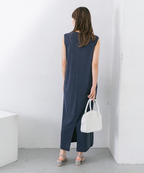 KBF（ケイビーエフ）の「ノースリーブカットワンピース（ワンピース・レディース・チャコールグレー/ブラウン/ブルー/マスタード・ONE）」の5枚目の写真