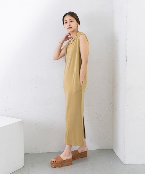 KBF（ケイビーエフ）の「ノースリーブカットワンピース（ワンピース・レディース・チャコールグレー/ブラウン/ブルー/マスタード・ONE）」の11枚目の写真