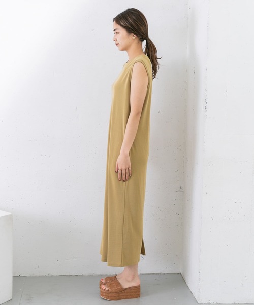 KBF（ケイビーエフ）の「ノースリーブカットワンピース（ワンピース・レディース・チャコールグレー/ブラウン/ブルー/マスタード・ONE）」の14枚目の写真