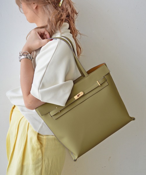 styiro（スタイロ）の「軽量ビジネスバッグ / ベルト金具 A4トートバッグ / 再入荷（ビジネスバッグ・レディース・ブラック/ブルー/ブラウン系その他/アイボリー/オリーブ/ネイビー/キャメル/ライトグレー/グレー系その他/ブラック系その他/パープル系その他/ベージュ系・FREE）」の8枚目の写真